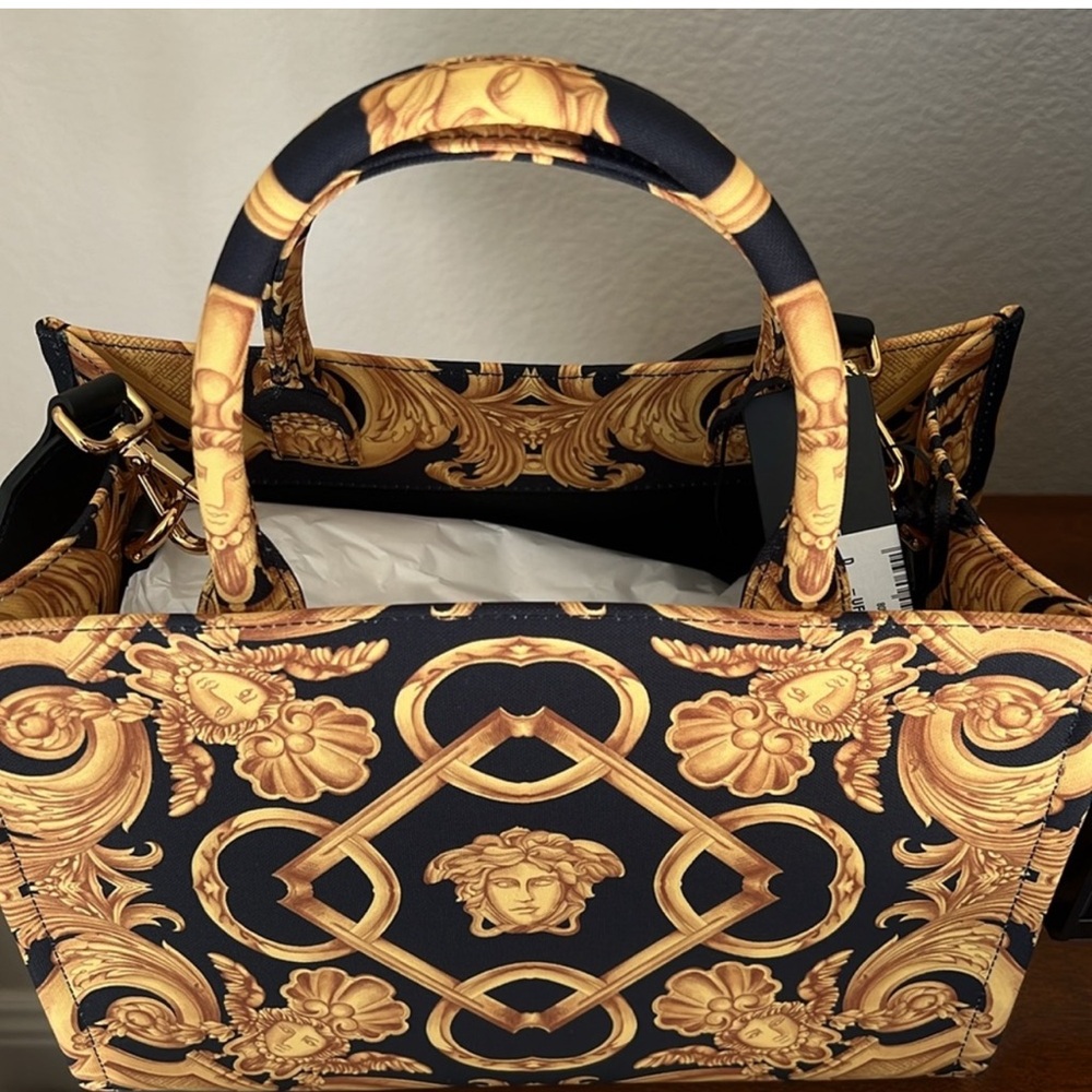 Versace Black and Gold Baroque Tote Bag - Picture 5 of 10
